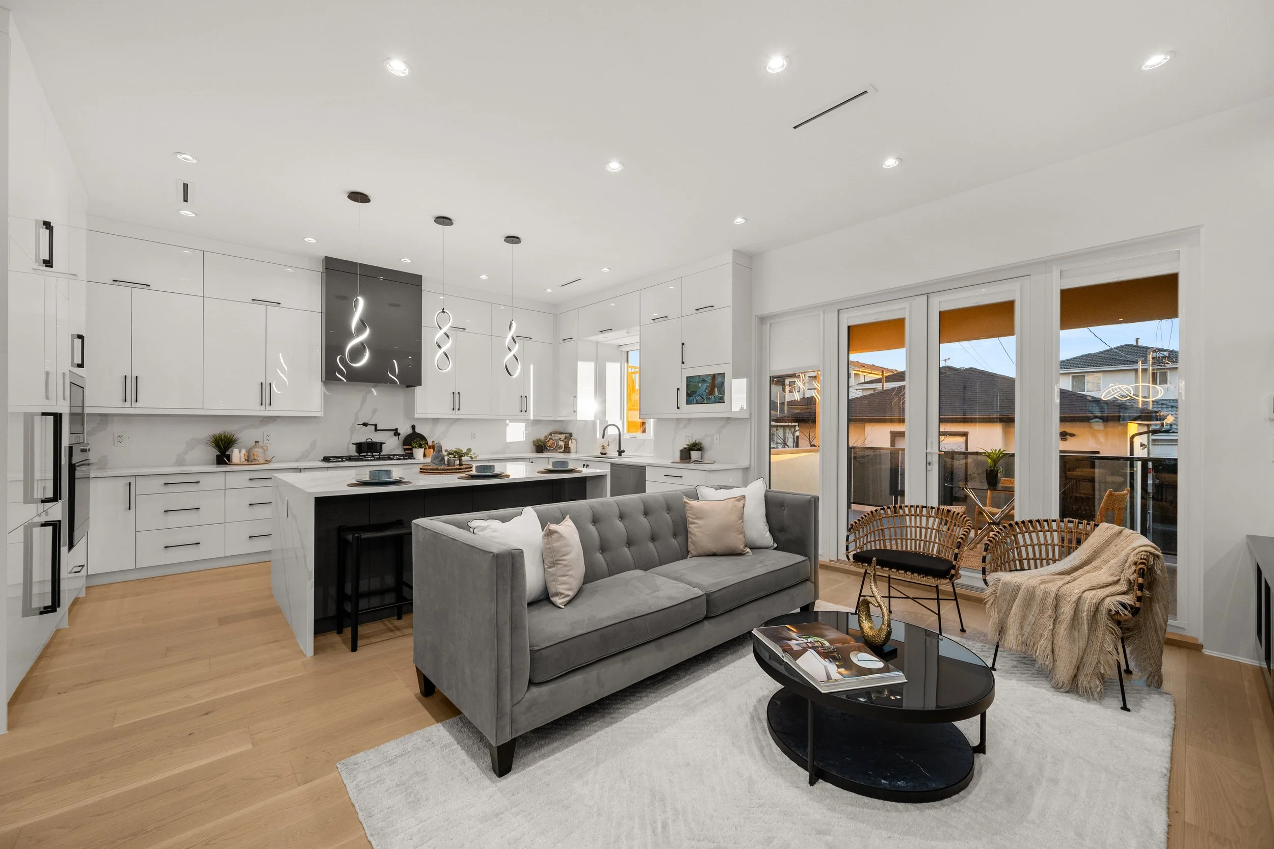 4346 Pender St Burnaby014.jpg