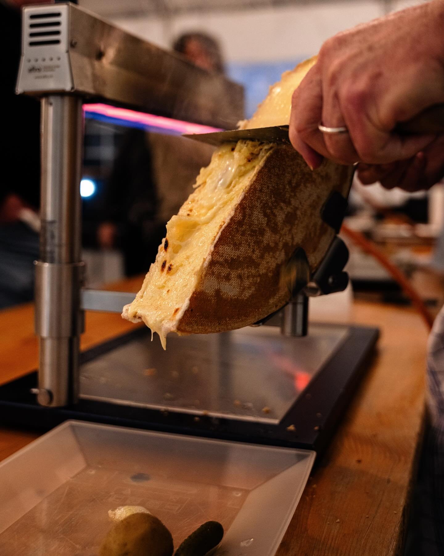 Vous nous les avez r&eacute;clam&eacute;es&hellip; les voici !

Apr&egrave;s le succ&egrave;s rencontr&eacute; la saison derni&egrave;re, les Raclettes Party sont de retour 🍾

Plusieurs vendredis durant la saison seront plac&eacute;s sous le signe d