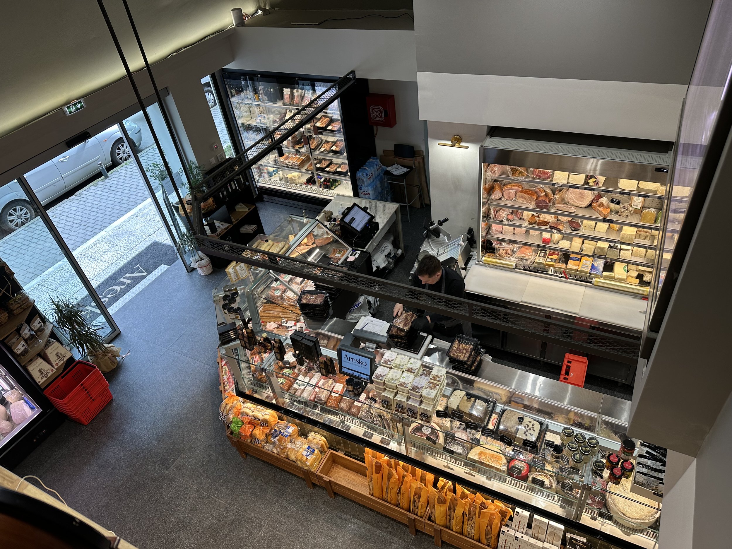 Aresko Deli and Trattoria