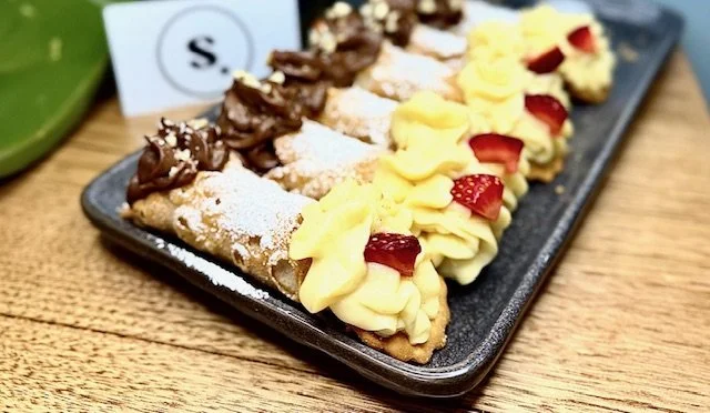 Cannoli can't decide.jpg