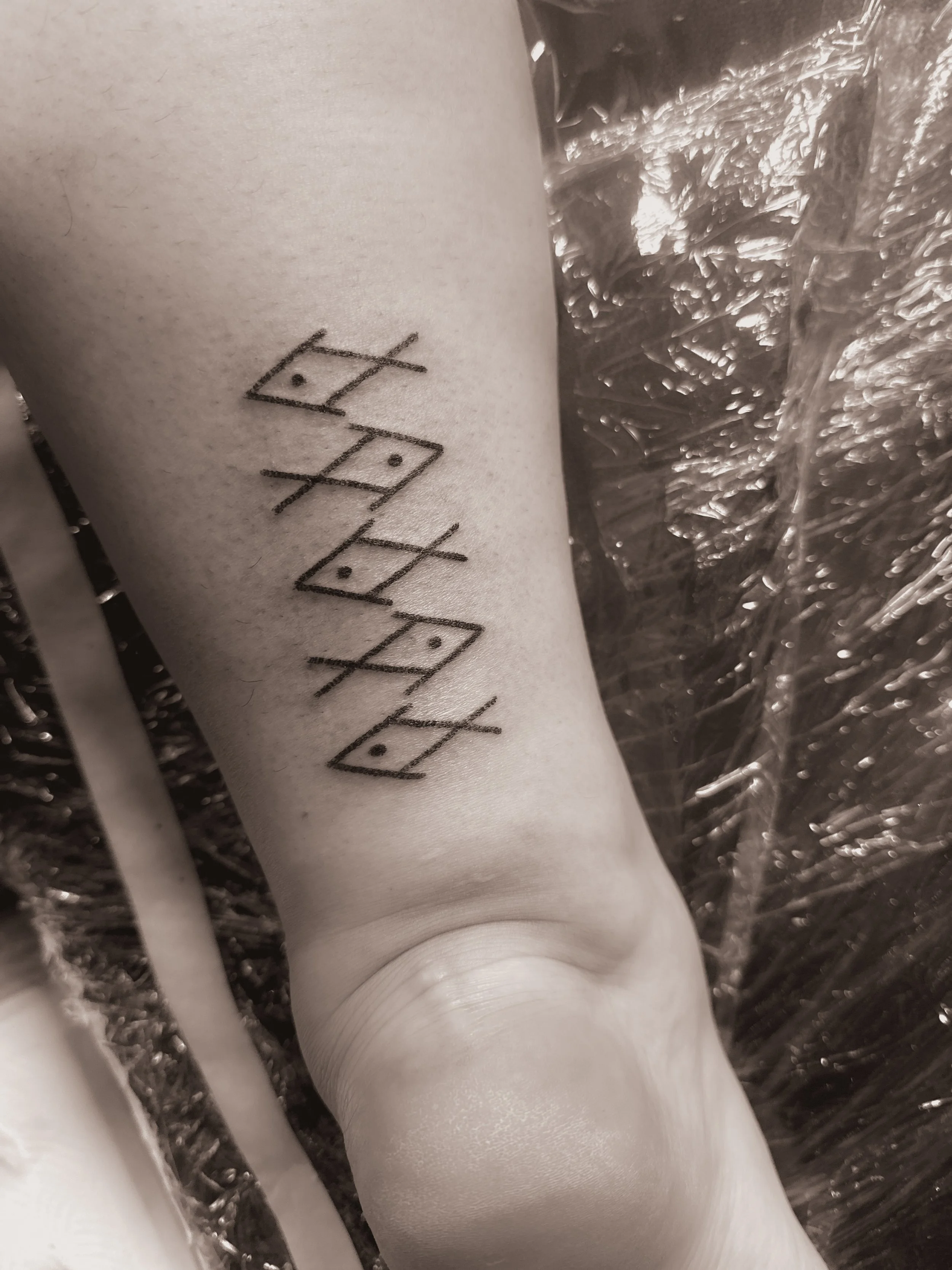 Jurrah Clarita, Kappi Marks, Studio Sunny, handpoked tattoos Sydney, hand poked markings, Filipino tattoos, batek, batok, tatak, magick sigils, intentional markings, women-owned studio space, Pyrmont Sydney NSW