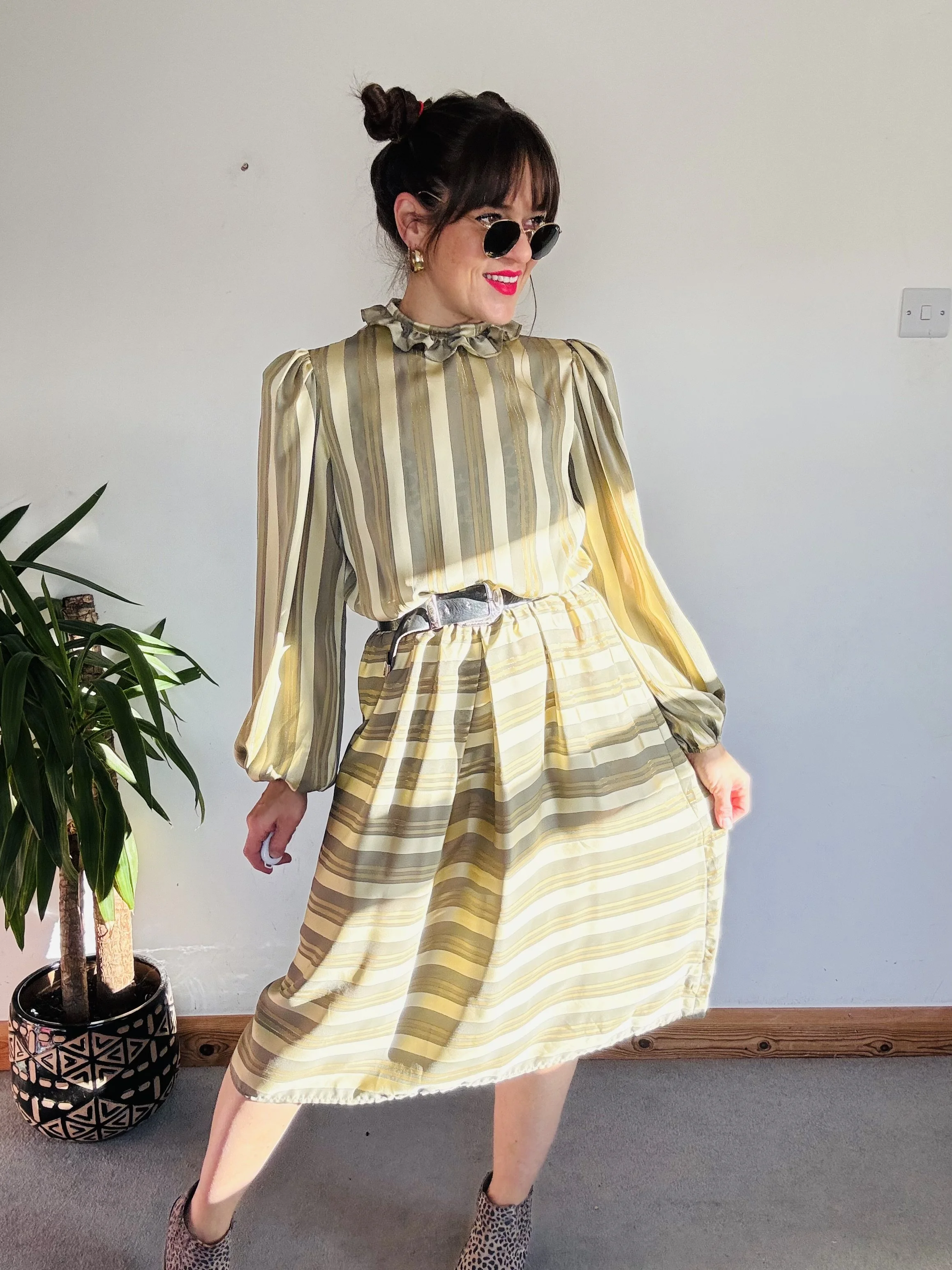 Crazy gold bell sleeve dress