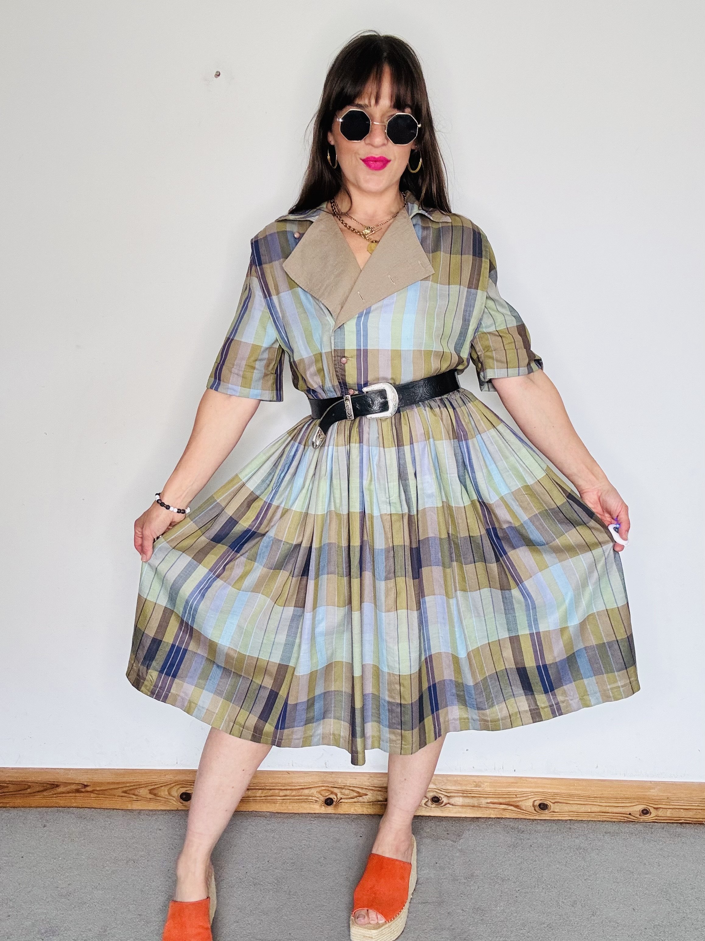 Amazing SLENDOR smock dress
