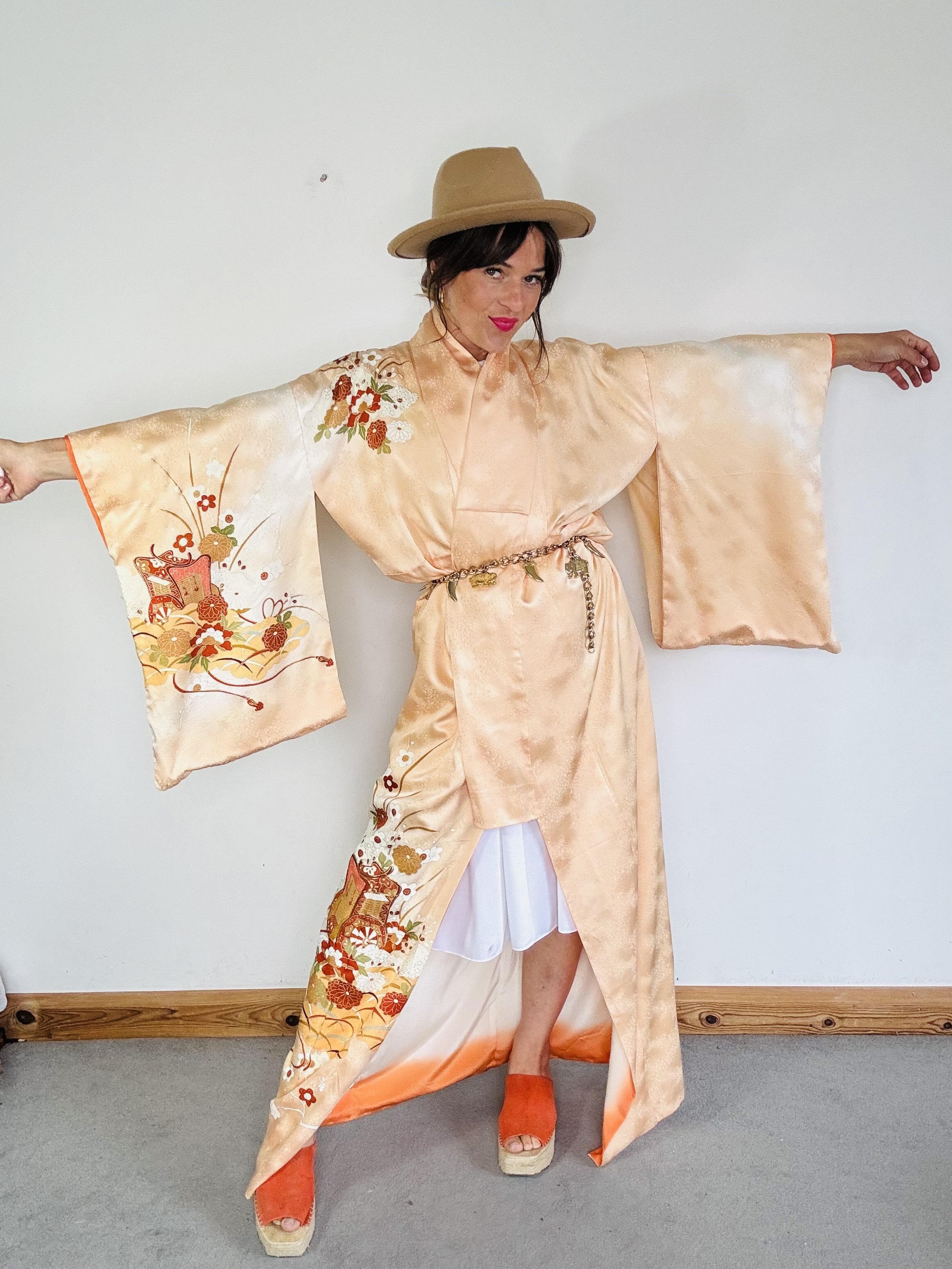 Incredible 70’s Japanese silk kimono