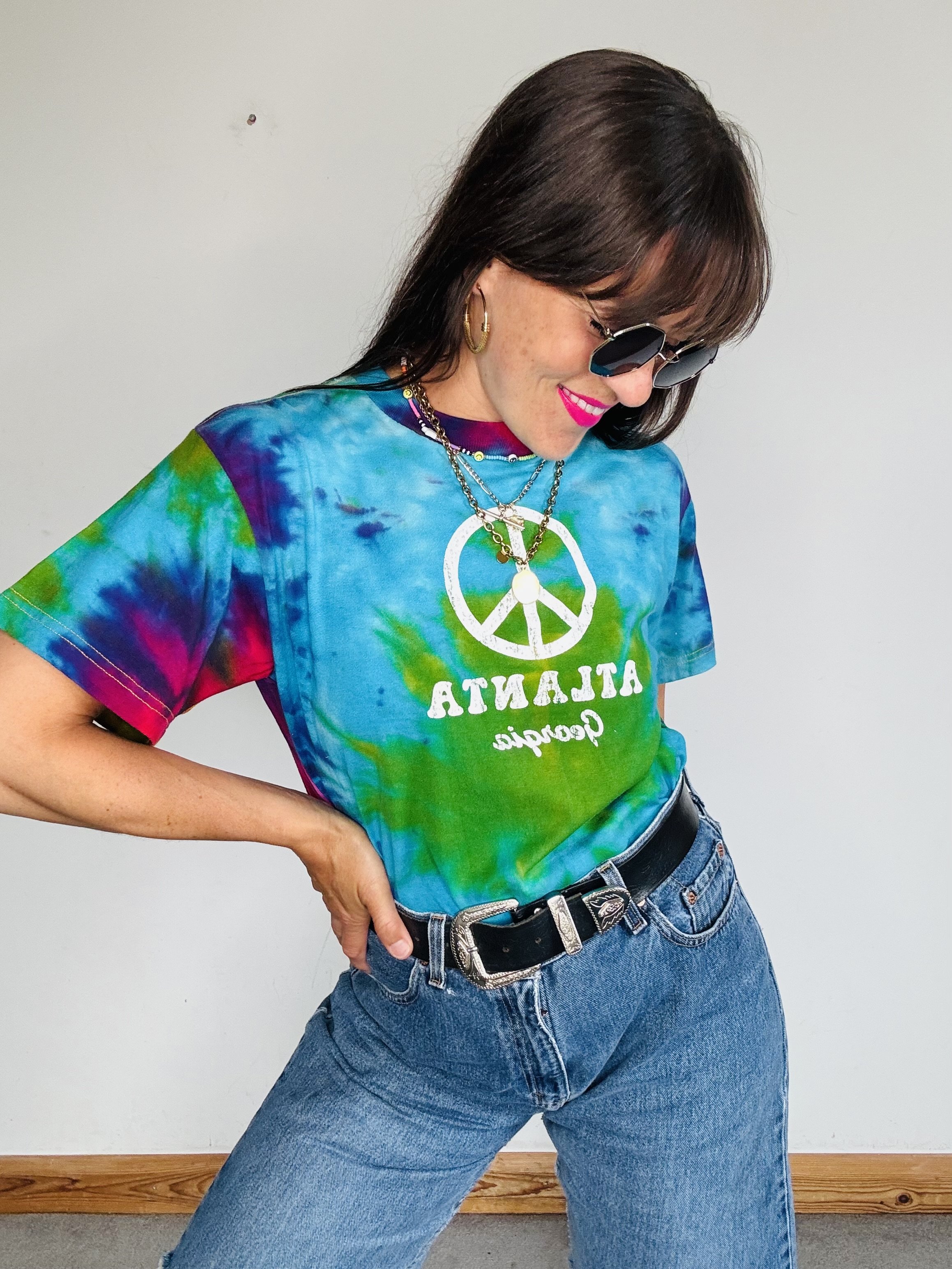 Peace sign tie dye tee