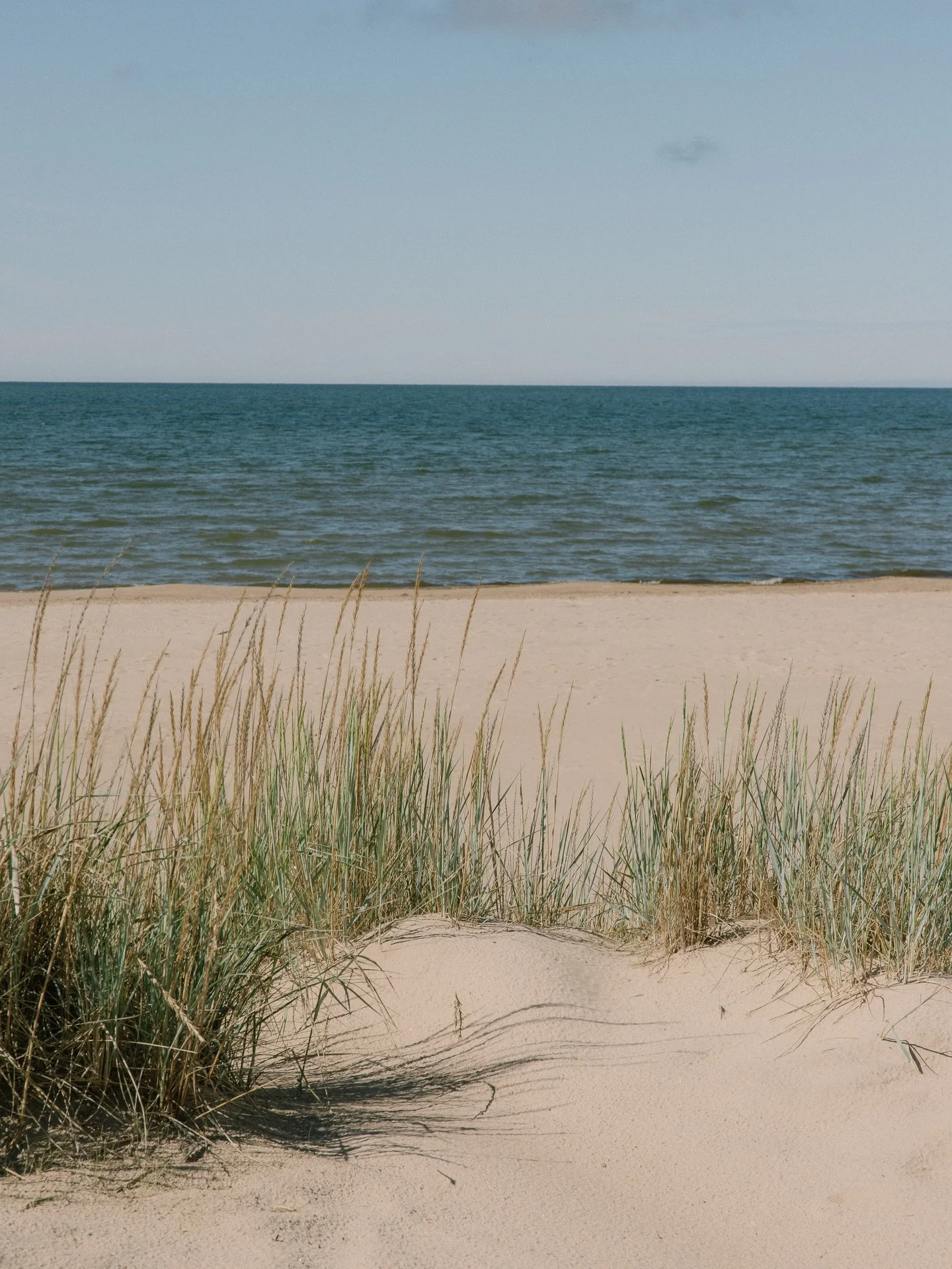 L&auml;mmin kiitos ihanista viesteist&auml;, puheluista ja kohtaamisista koskien suuria uutisiamme 🤍🌼 Iso muutos j&auml;nnitti, mutta kun tunne j&auml;nnityksen takana on oikea tiet&auml;&auml;, ett&auml; askel on aika ottaa. Olemme koko tiimin kan