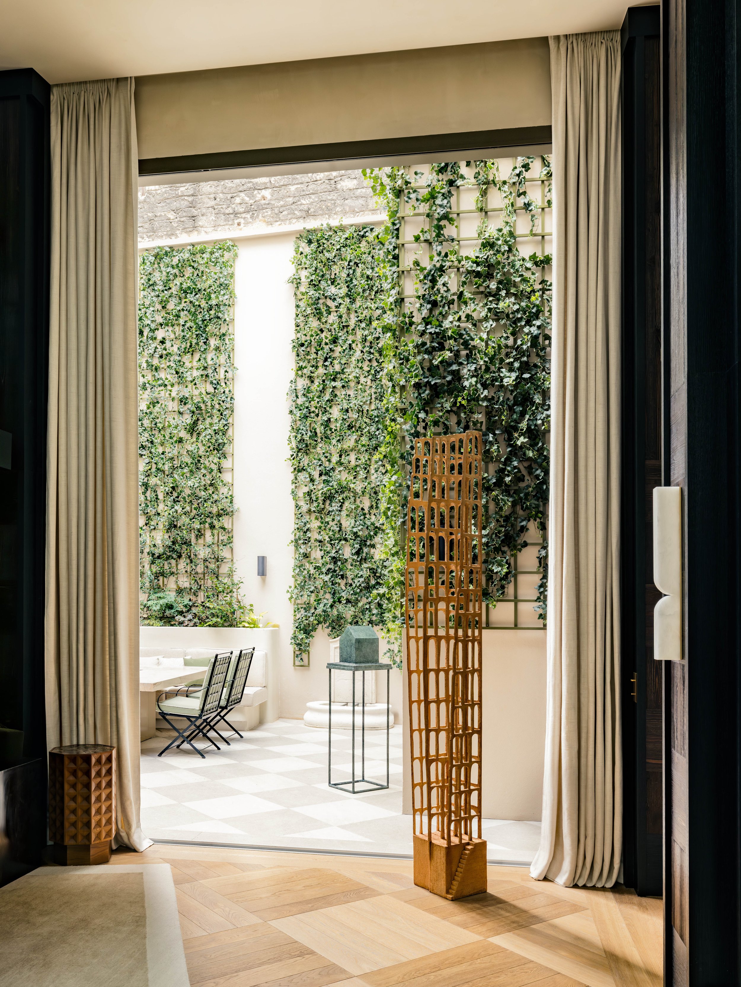 PARISIAN TRIPLEX