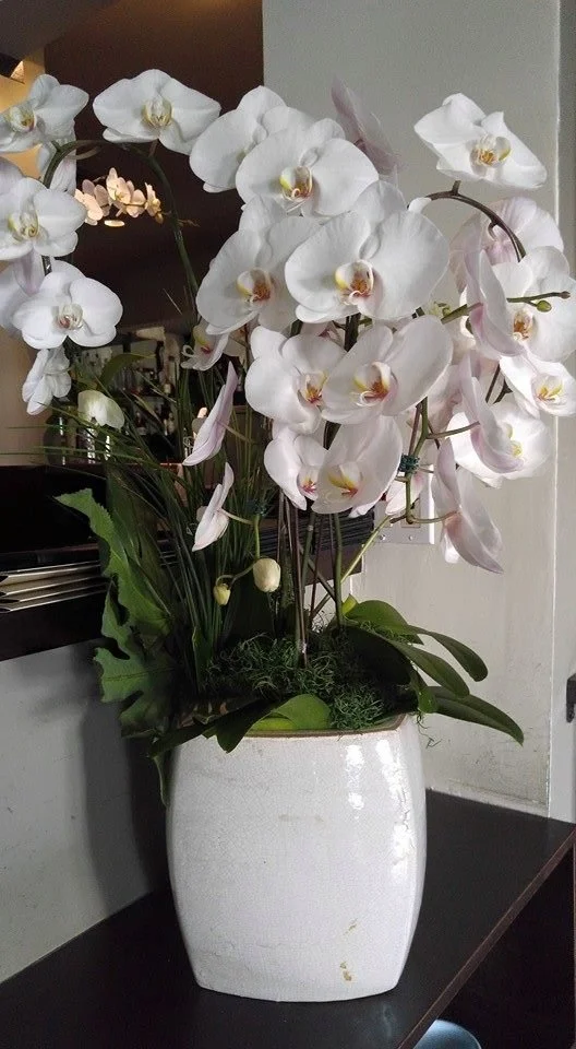 Restaurant Florist-Interior Scapes -events by Julie Jenkins (28).jpg