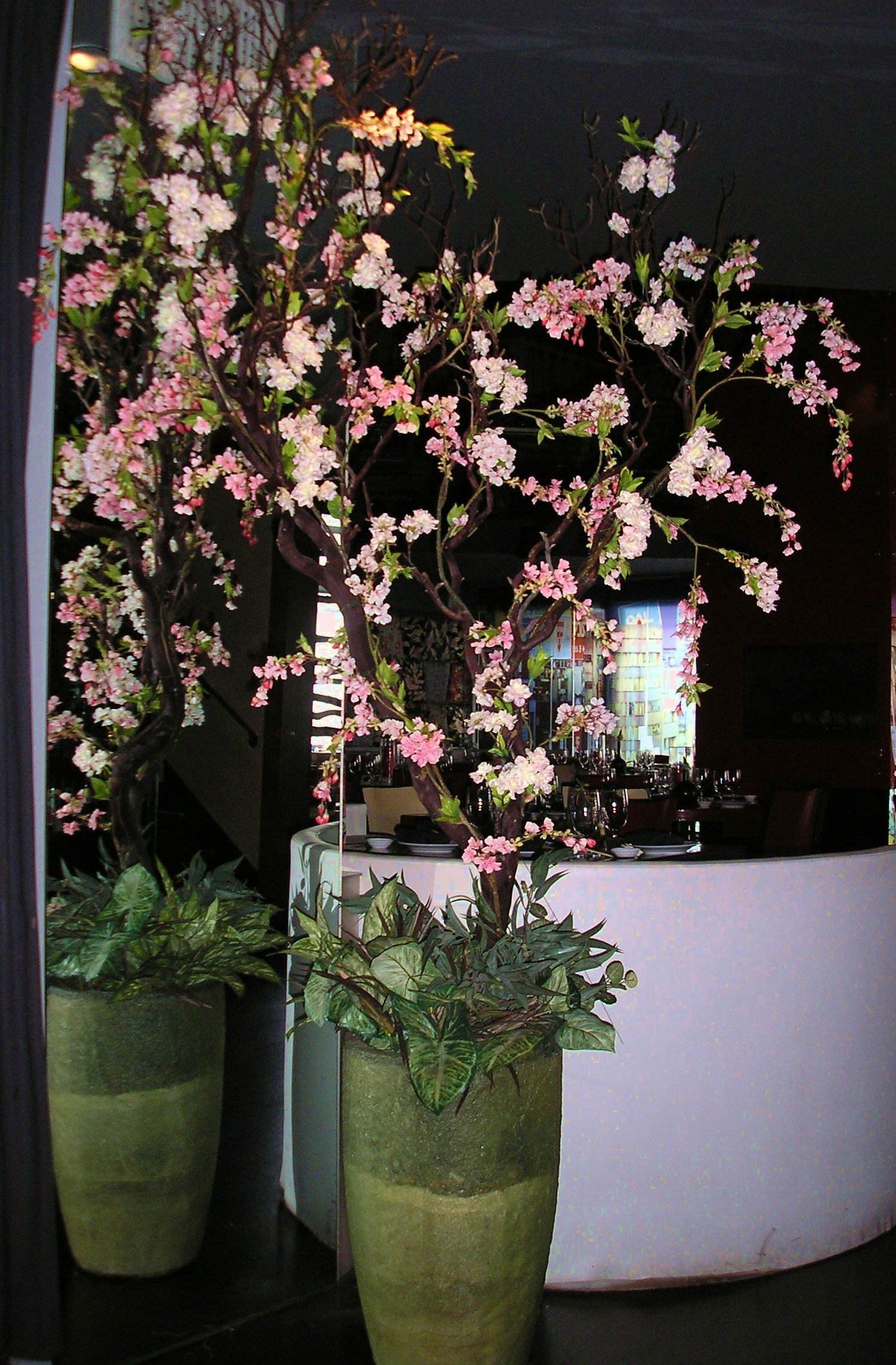 interior scapes-by julie jenkins-restaurant decor (1).jpg