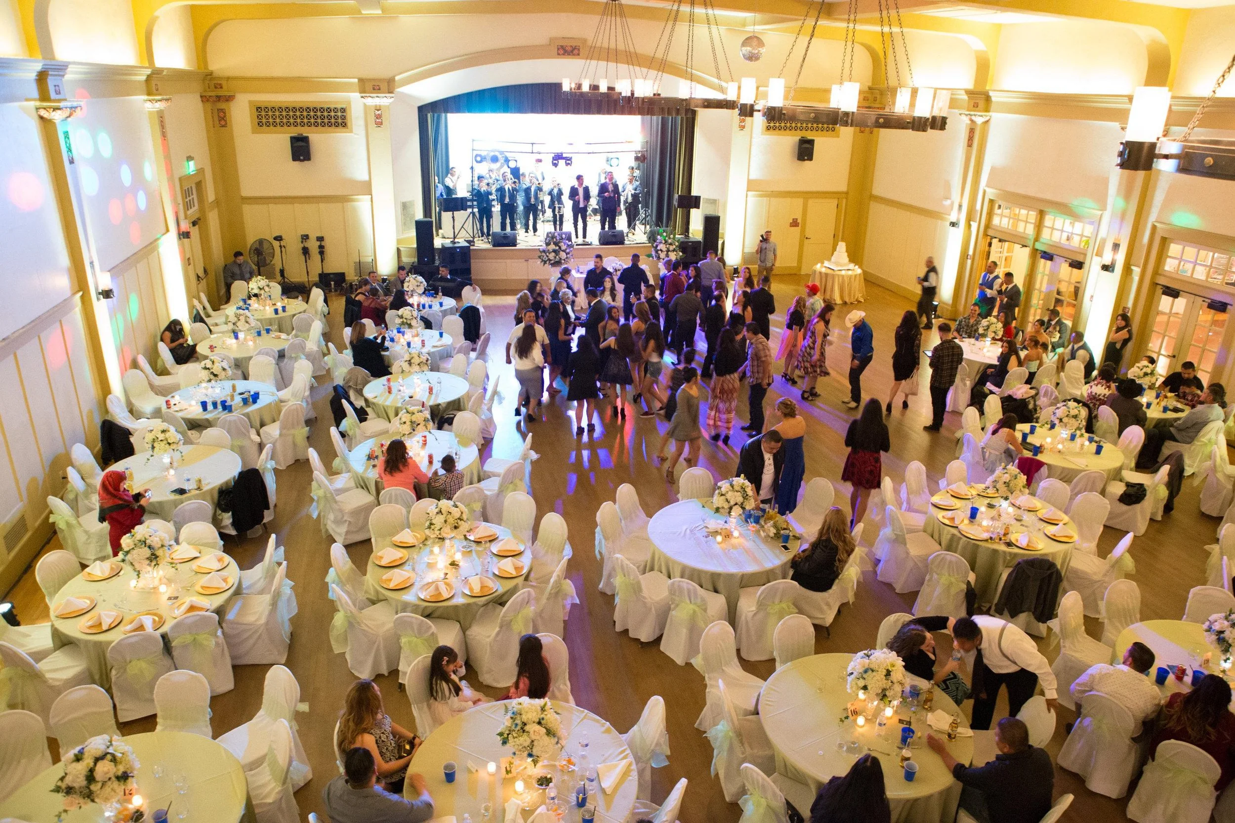 The-Carrillo-Ballroom-wedding-Santa-Barbara-CA-126785-orig (1).jpg