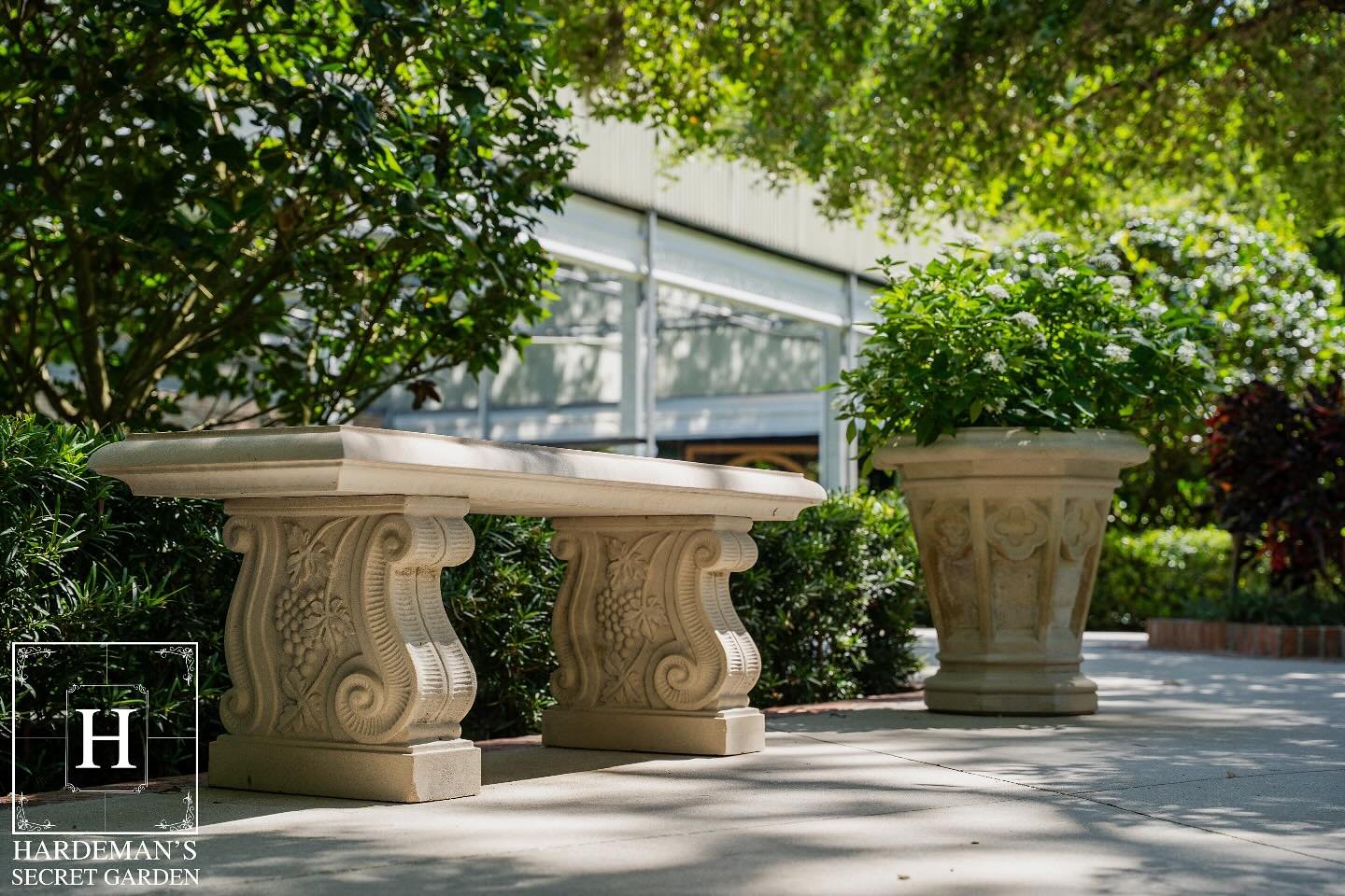 Hardeman&rsquo;s Secret Garden is more than a venue&mdash;it&rsquo;s an experience. With lush landscaping, rustic features, and peaceful surroundings, your guests will feel transported from the moment they arrive.

www.hardemanssecretgarden.com
#hard