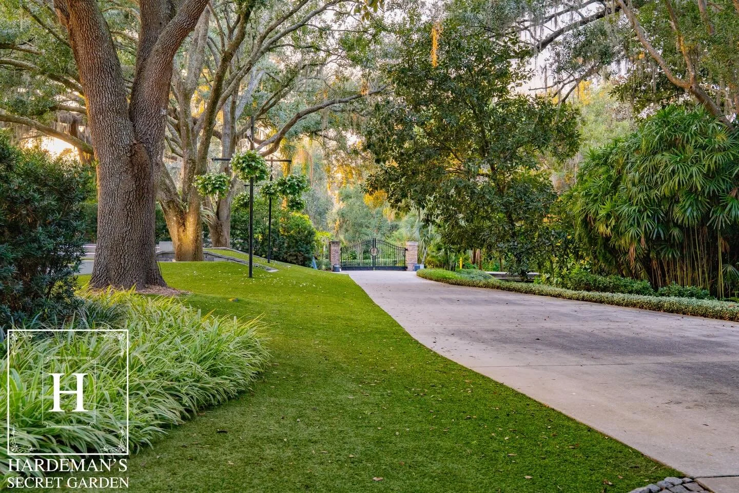 Experience the beauty of Hardeman&rsquo;s Secret Garden for yourself. Walk the paths, explore the event spaces, and see why it&rsquo;s the perfect place for your celebration.

www.hardemanssecretgarden.com
#hardemanssecretgarden #weddings #weddingrec