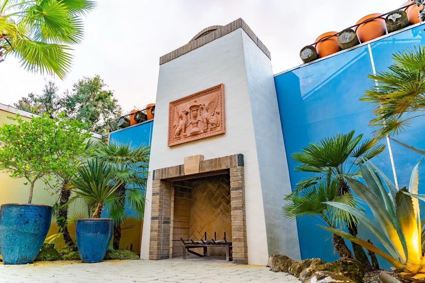 With its warm fireplace, winding pathways, and vibrant collection of succulents, the Succulent Garden offers a cozy retreat throughout your event.

www.hardemanssecretgarden.com
#hardemanssecretgarden #weddings #weddingreceptions #weddingvenue #weddi