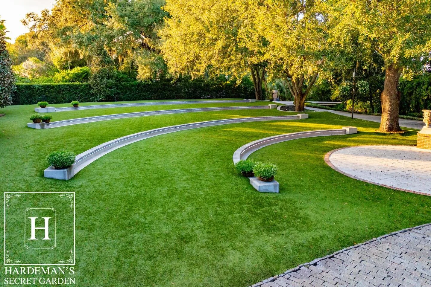 The amphitheater at Hardeman&rsquo;s Secret Garden offers a unique open-air setting with tiered seating and natural surroundings.

www.hardemanssecretgarden.com
#hardemanssecretgarden #weddings #weddingreceptions #weddingvenue #weddingtime wedding we