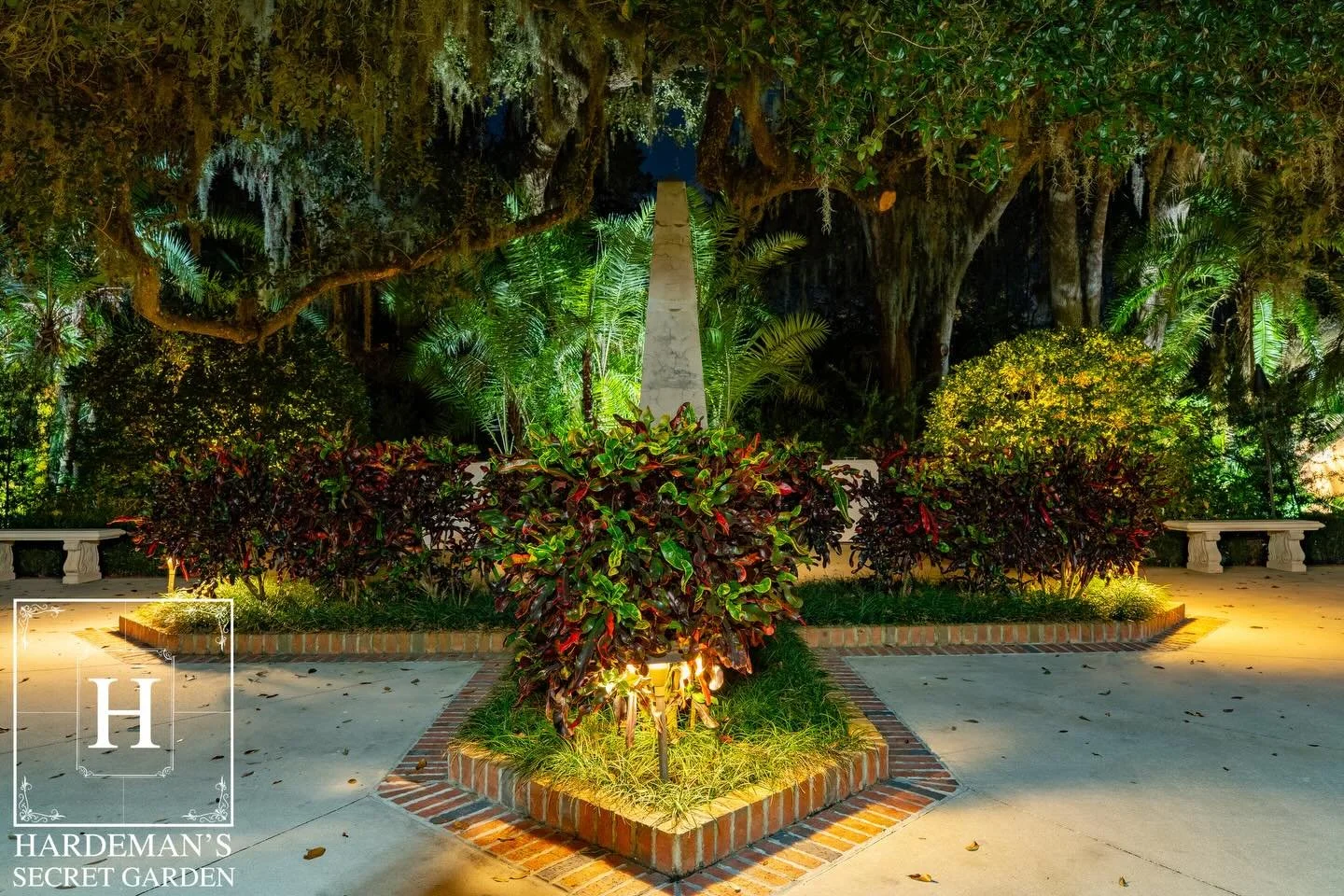 Refined and inviting, the Formal Garden features seating areas and a striking stone obelisk surrounded by thoughtfully designed landscaping.

hardemanssecretgarden.com
#hardemanssecretgarden #wedding #weddingvenue