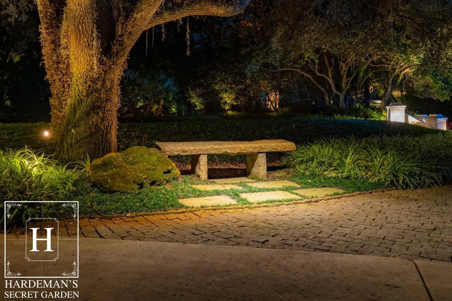 As evening settles in, Hardeman&rsquo;s Secret Garden glows with warmth and charm. Soft lighting and peaceful surroundings create an atmosphere that feels intimate and unforgettable.

hardemanssecretgarden.com
#hardemanssecretgarden #wedding #wedding