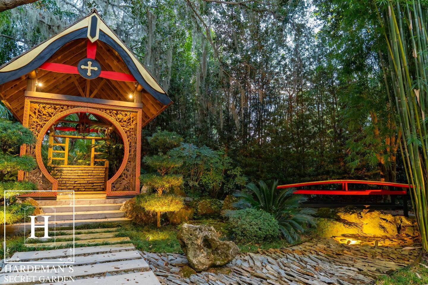 The Asian Garden offers a peaceful setting with flowing water, stone details, and curated greenery. It&rsquo;s a beautiful space for meaningful moments and quiet pauses during your event.

hardemanssecretgarden.com
#hardemanssecretgarden #wedding #we