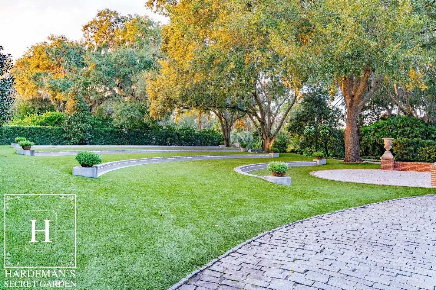Open and inviting, the Amphitheater offers a spacious setting surrounded by greenery and thoughtful design.
A gathering place made for unforgettable moments.

hardemanssecretgarden.com
#hardemanssecretgarden #wedding #weddingvenue