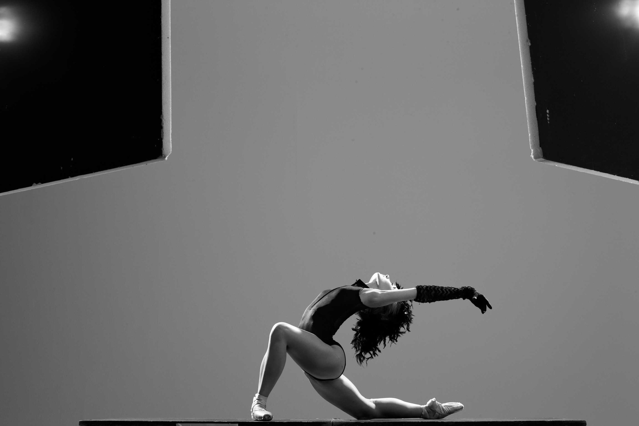 Olivia-Pomp-Ballet-Landscape-06.jpg