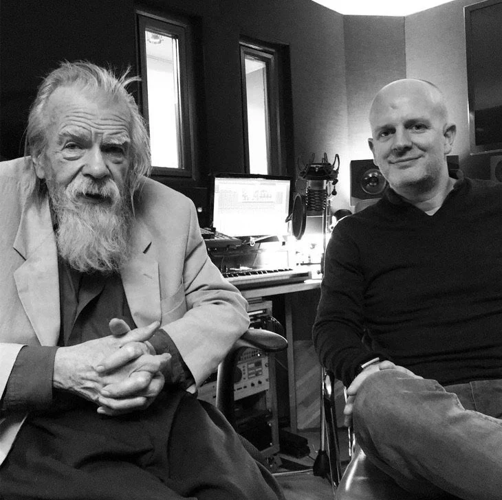 Michael Lonsdale, acteur de cinéma, en session d'enregistrement voix chez Kawaii Studio