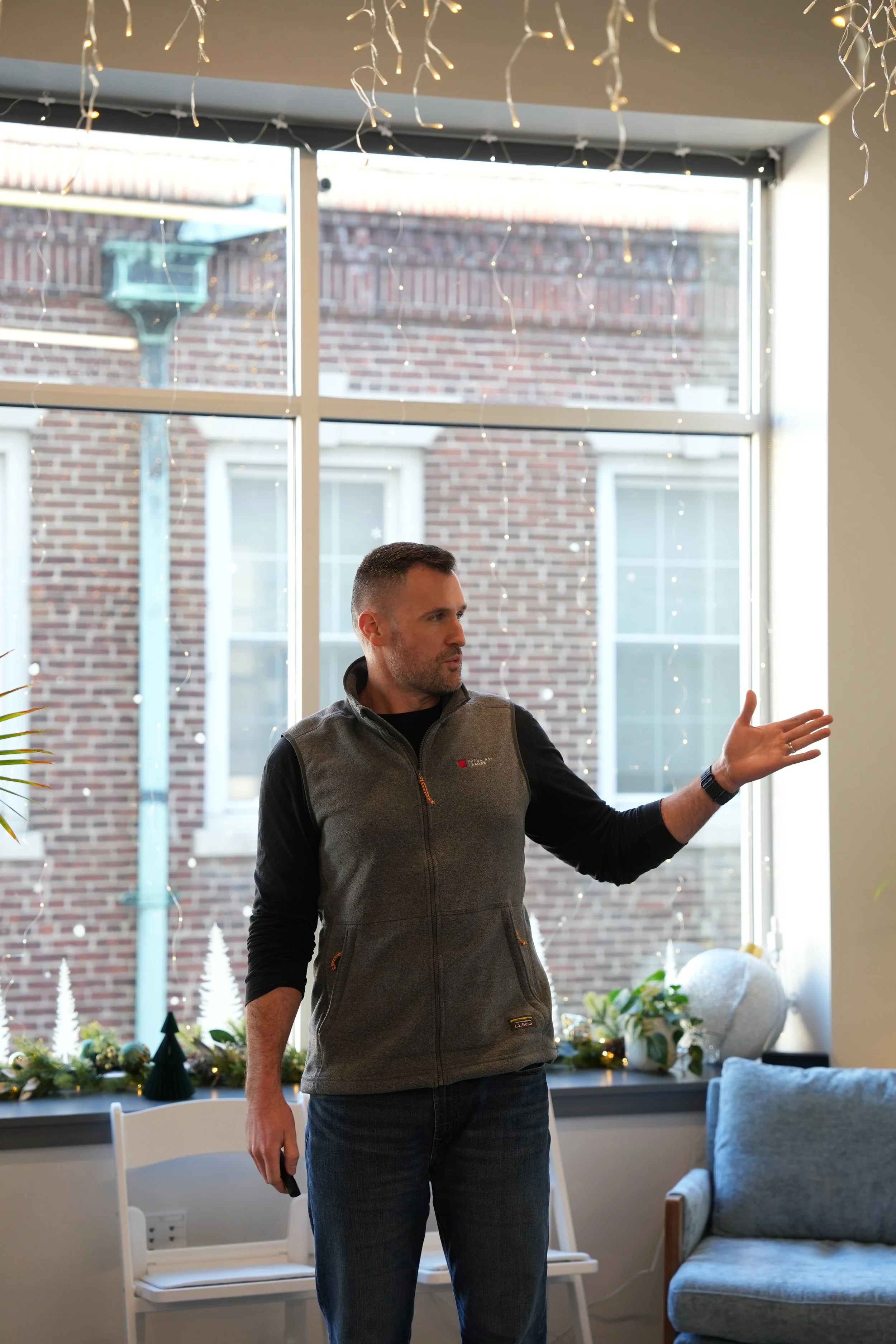 Jeremy Potoka giving an in person Acumatica Demo