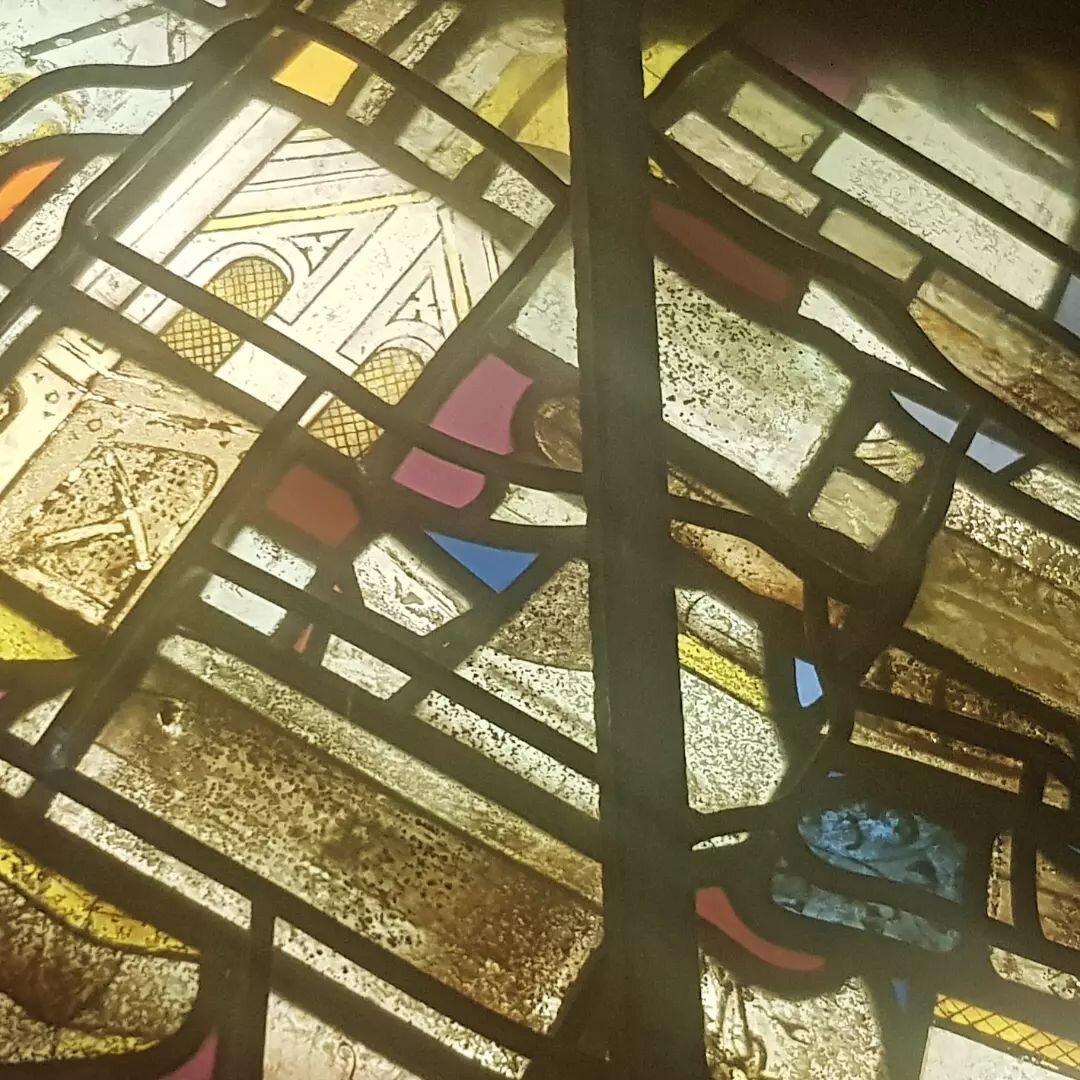 One of my favourite Oxford foibles. 

Hoarding for centuries. Detail of a stunning window made with rescued chards from wars and reformations.

#newcollegeoxford 
#stainedglass 
#stainedglassoxford
@newcollegeoxford