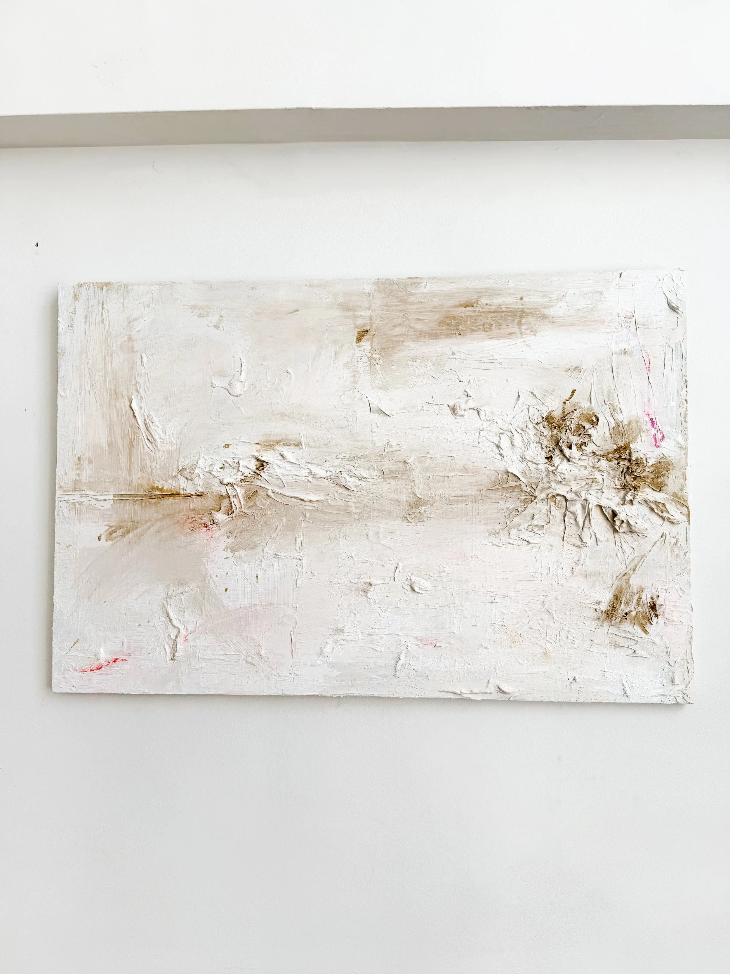 Right, 2026
(Acrylic, texture paste, hair, masking tape, chalk pastel, canvas)
60x90cm