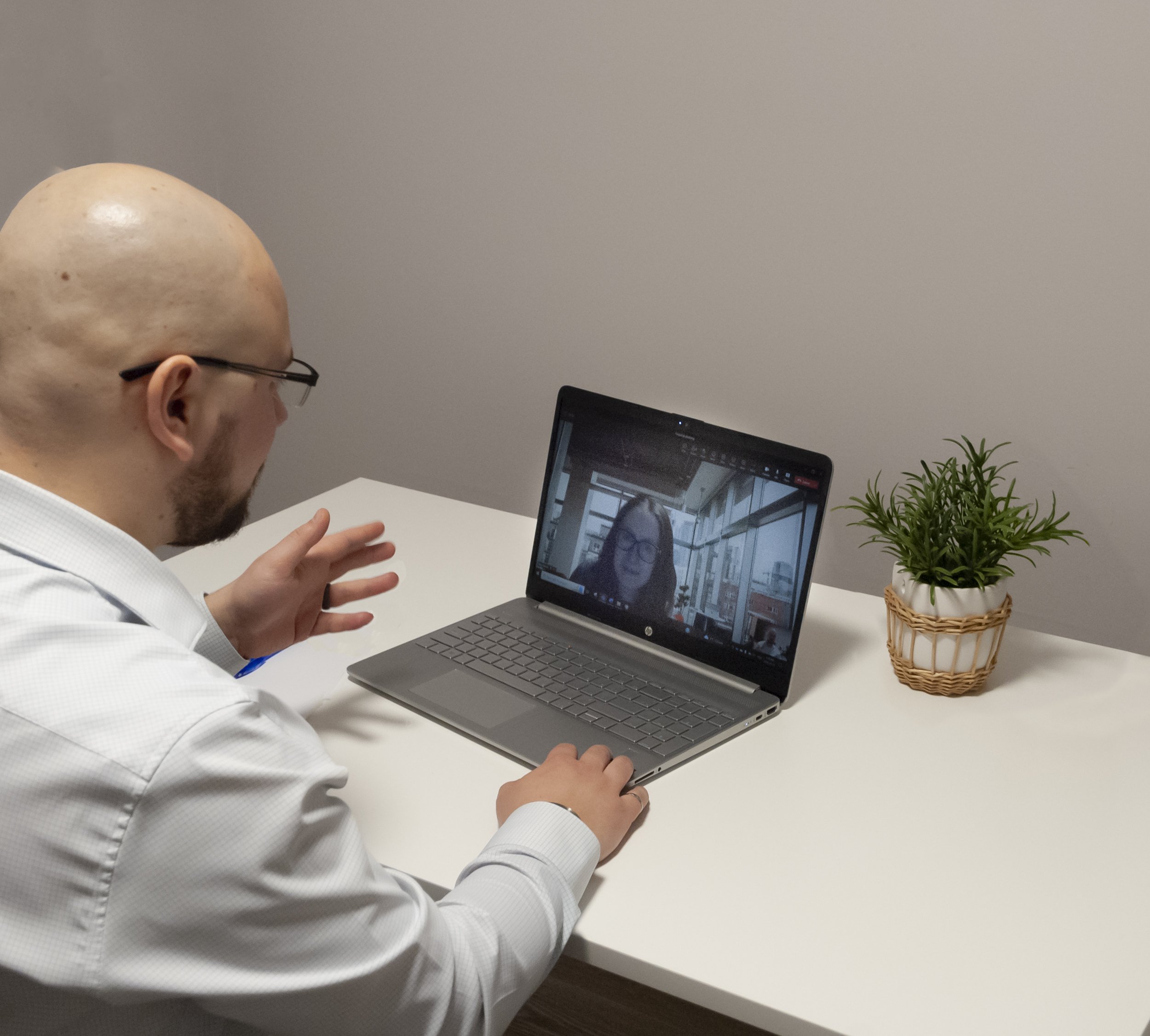 Virtual financial planning meeting with a client
