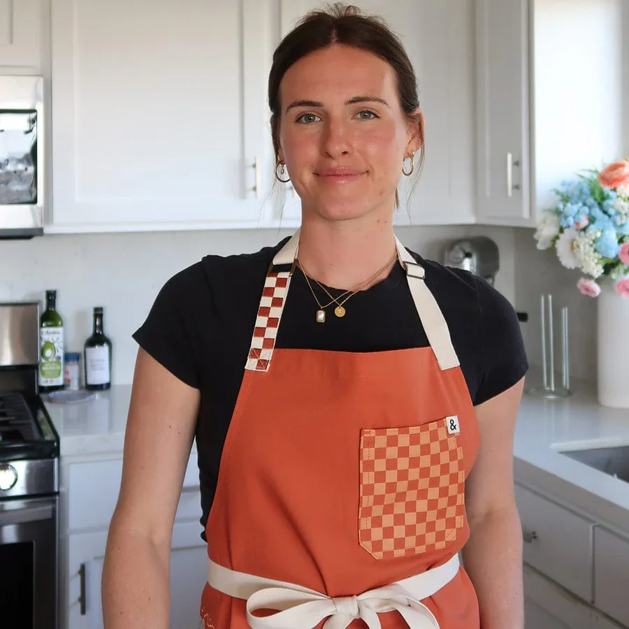 Faith_s_Fresh_x_H_B_Essentail_Apron_2_900x900.progressive.webp