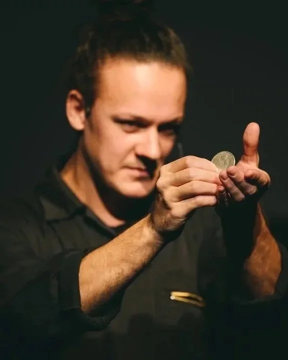 ITERATIONS
Tom Cassani