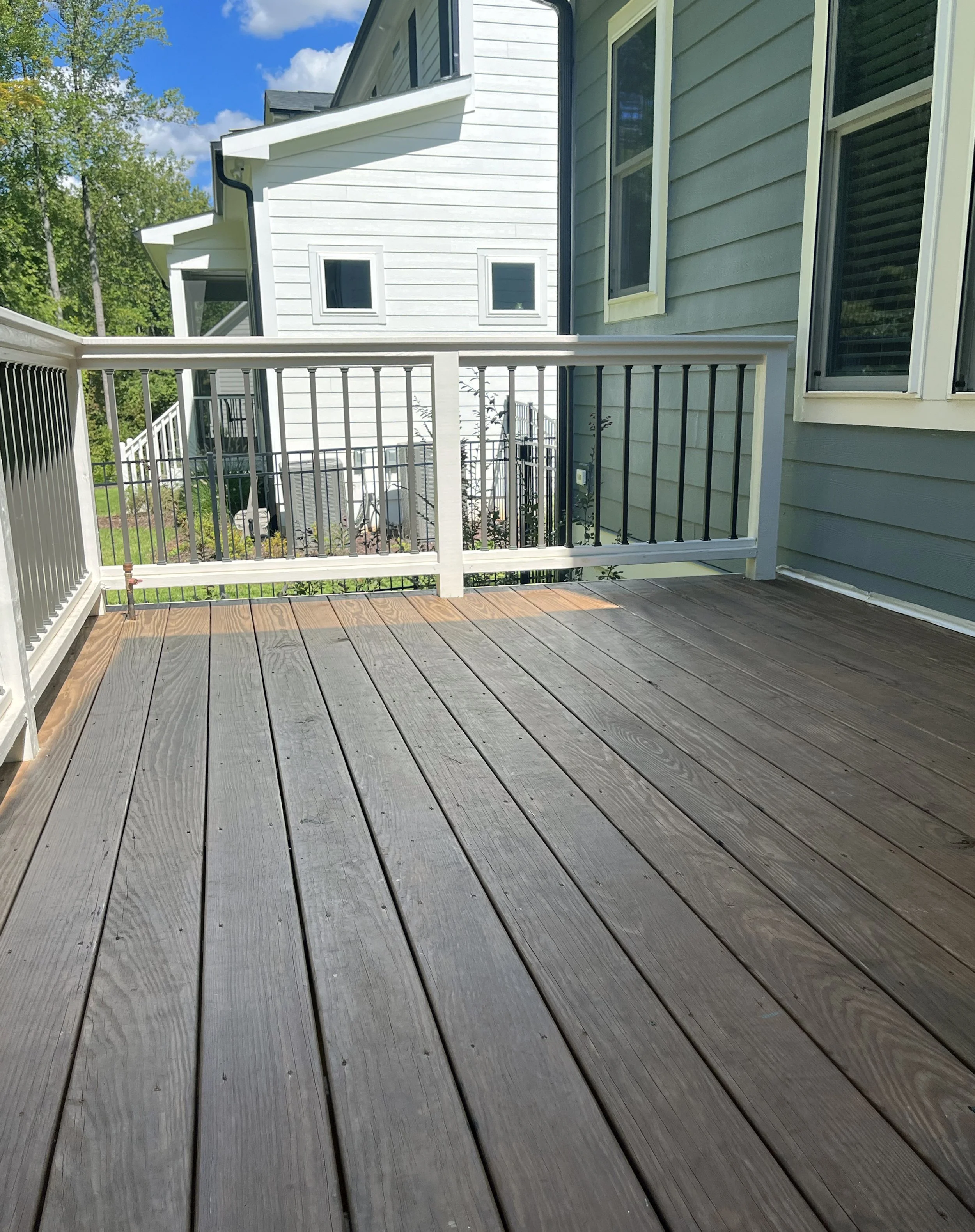 Oranssi project: wraparound deck