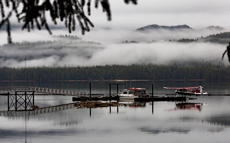 PhotoCollection_HI_Bucket List_0005_wide shot float plane.jpg
