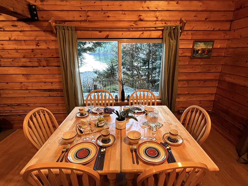 AA_2_Dining.jpg