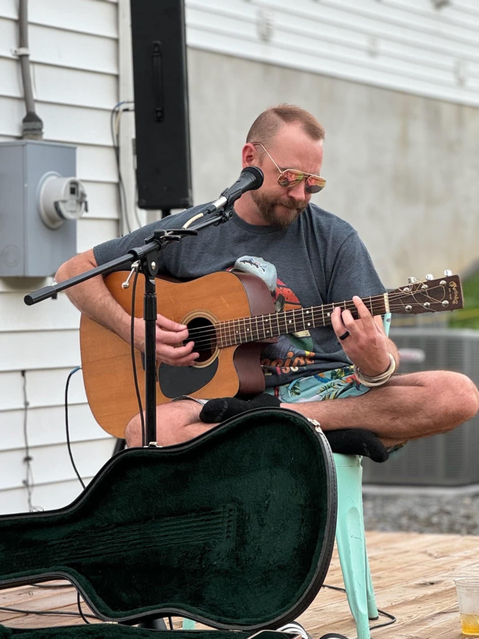 Live Music with Pappy!