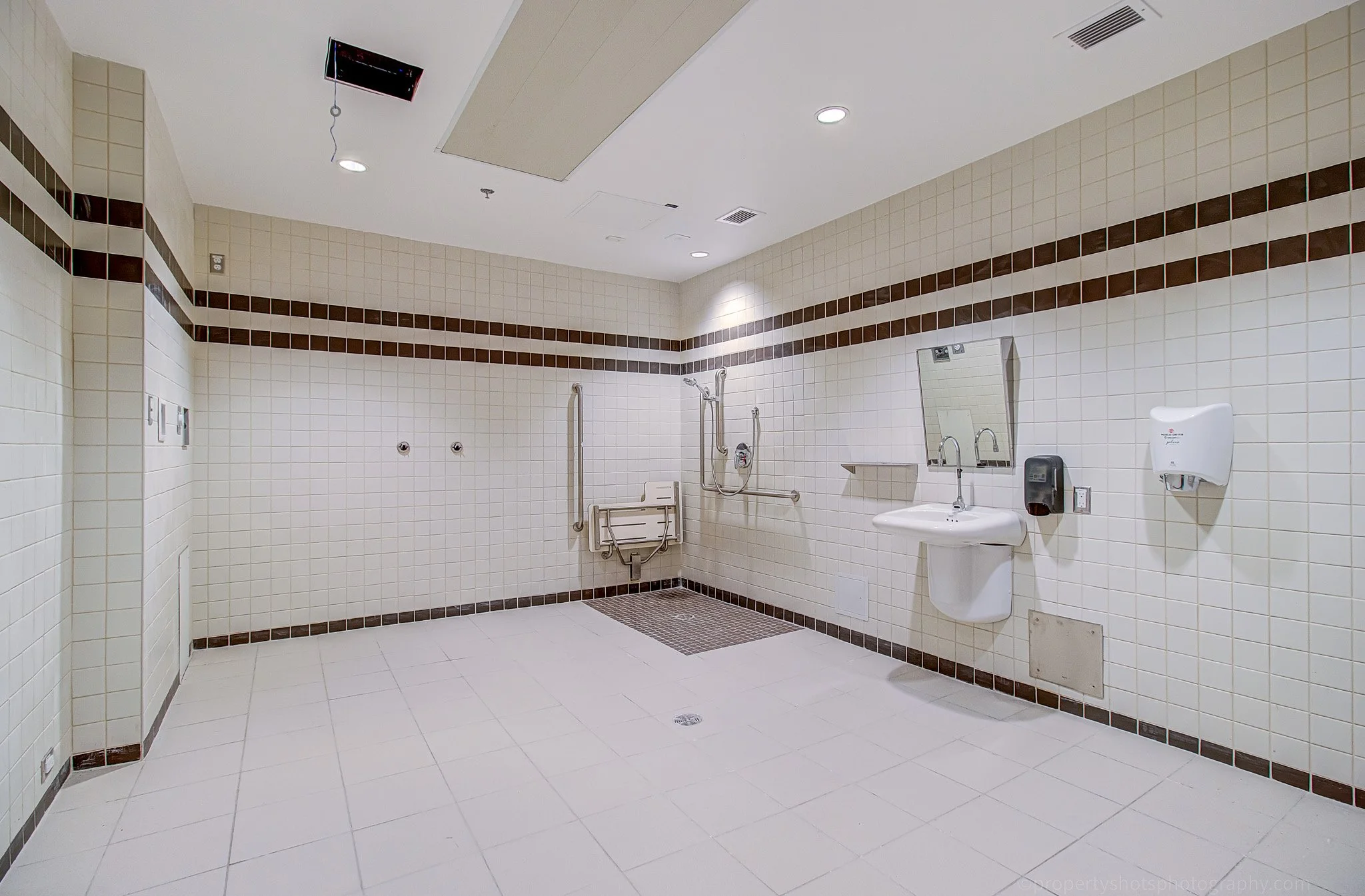 1390 ogden-7.jpg