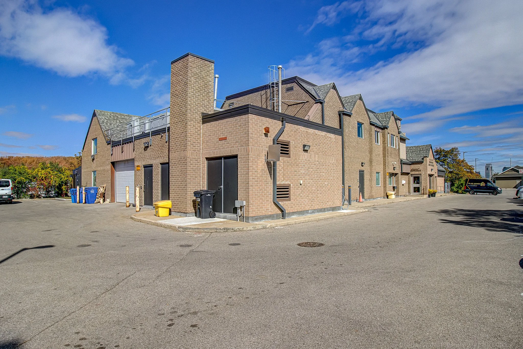 735 central prkway-animal services-4.jpg