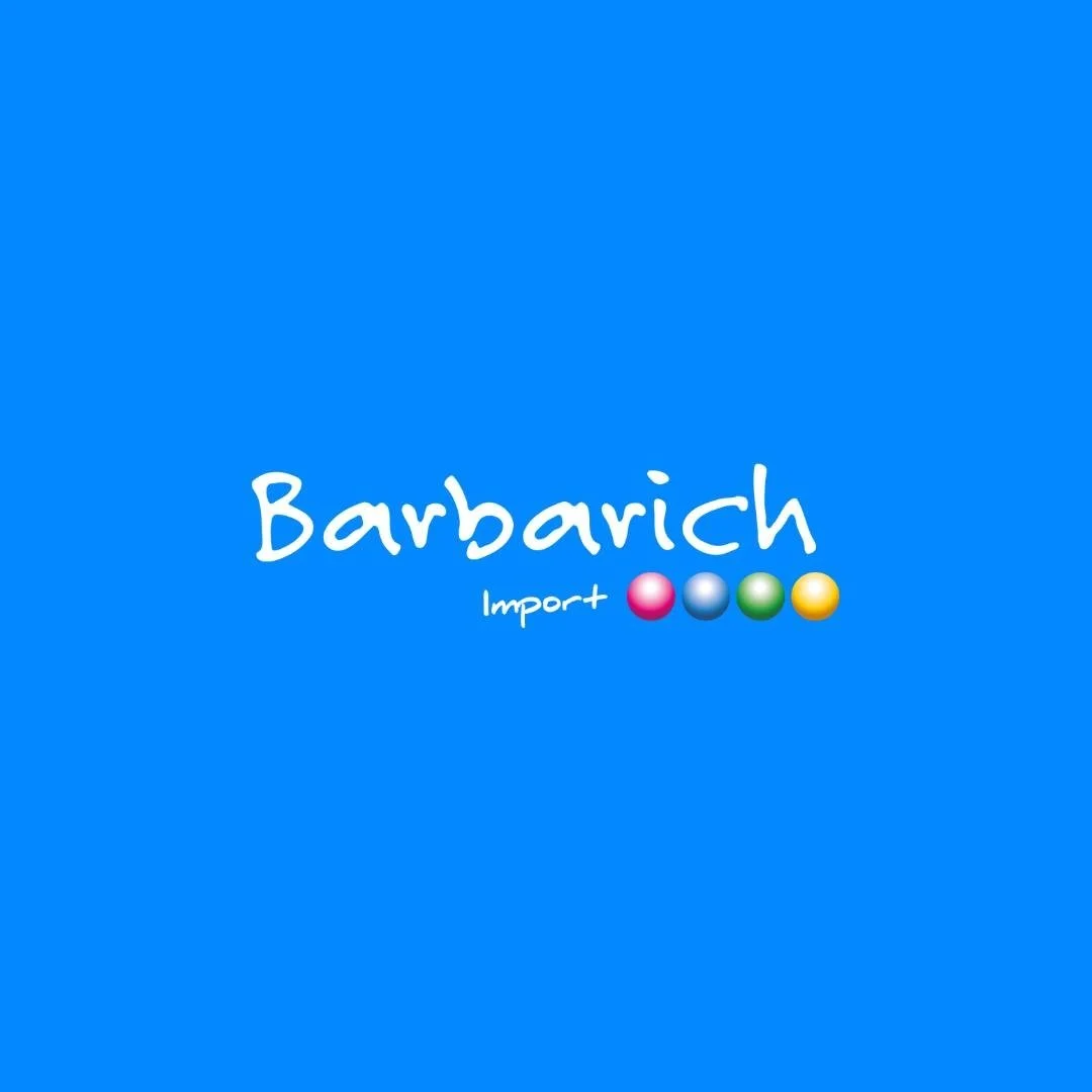 Logo de Barbanch Import avec le nom écrit en blanc sur fond bleu et quatre cercles colorés (rose, gris, vert, jaune).