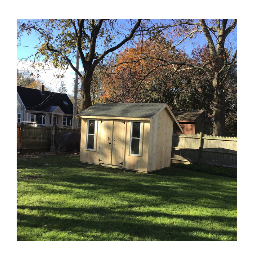 Oranssi carpenter using bench saw