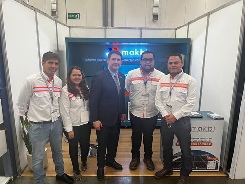 Makbi participa en eventos de energía y construcción en Guatemala