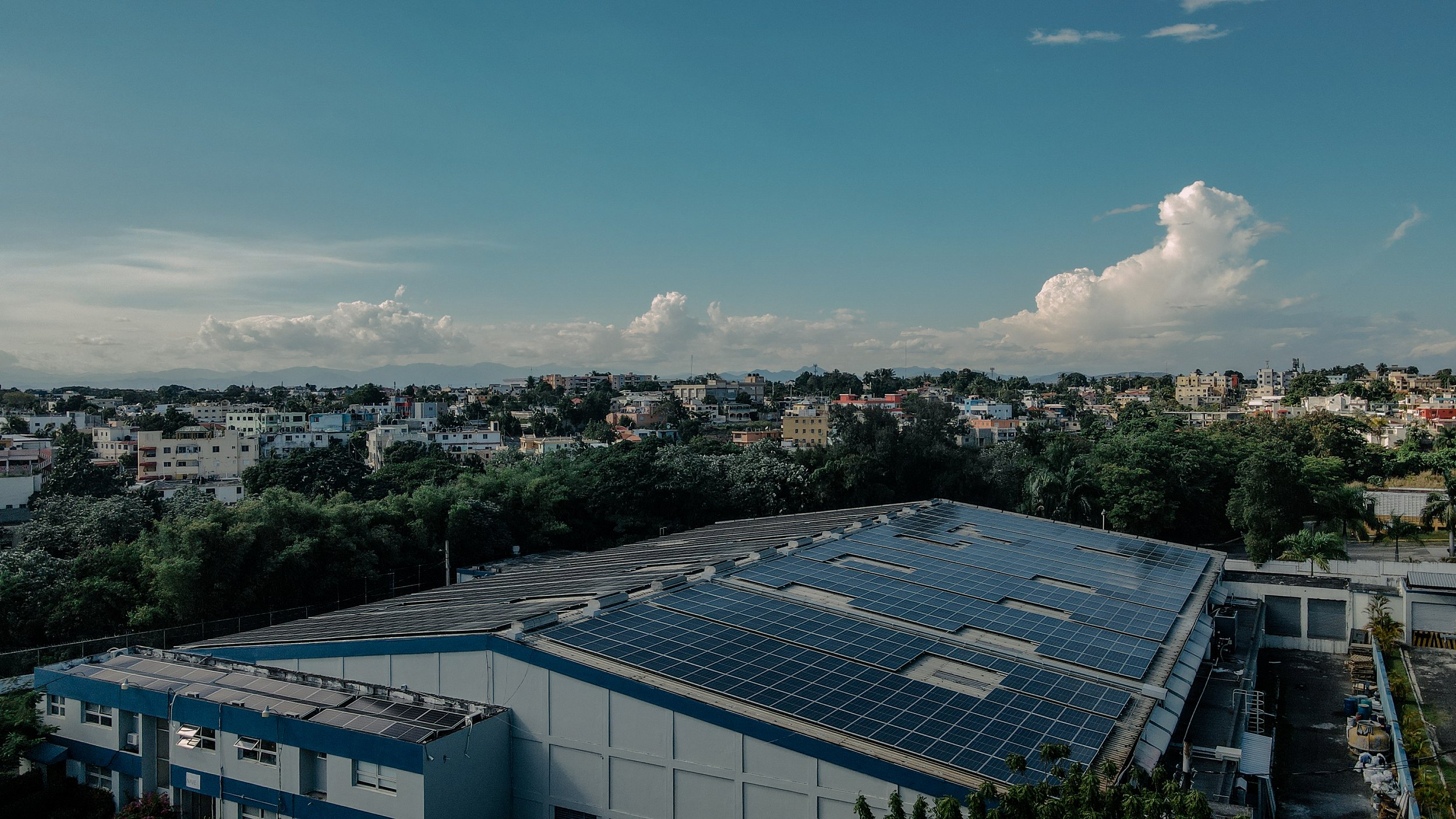 Inversiones en Proyectos Solares: Oportunidades en República Dominicana, Costa Rica y Más
