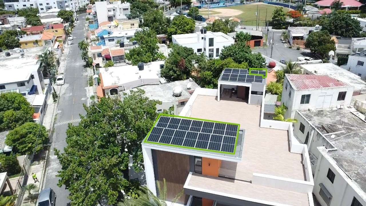 16 pánles solares.jpg