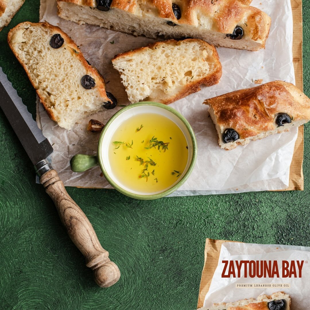 Weekend plans: tear bread, dip deep, enjoy. Don&rsquo;t forget to order your olive oil&mdash;your Friday deserves it 🫒✨
#ZaytounaBayOliveOil #OliveOil #BaladiOlives #Lebanon #mediterraneanfood #organic