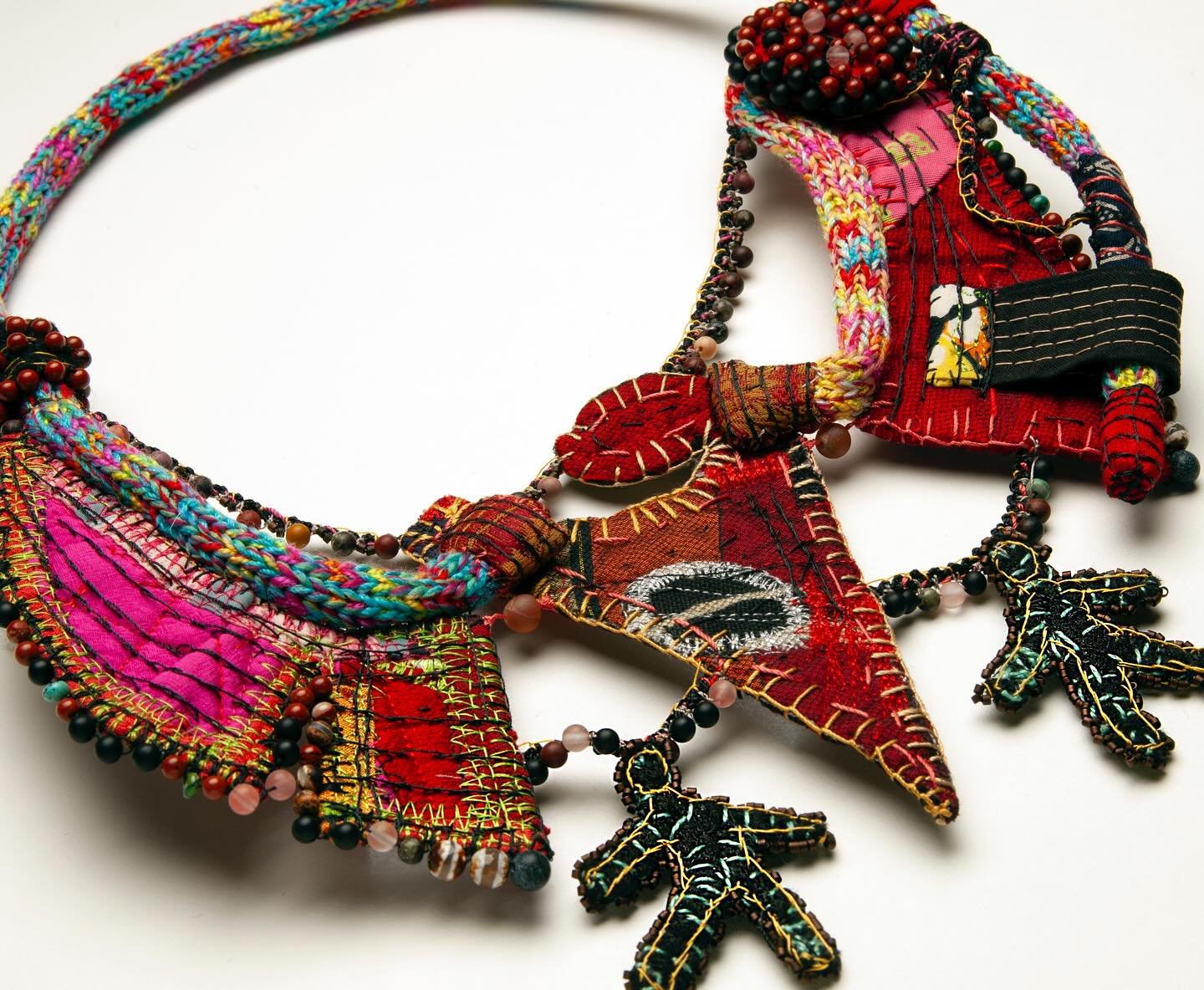 Cropped image of my narrative necklace &ldquo;Geometry and Metaphor&rdquo; from the recent photo shoot. 
Photo by Penina M.
&copy;️ Kay Khan Art, 2025, all rights reserved. #kaykhanart #textilenecklaces #contemporaryfibreart #contemporaryfiberart #co