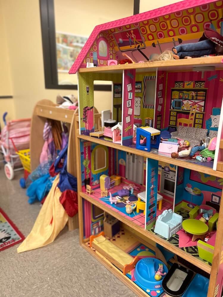 dollhouse-childrens-area.jpg