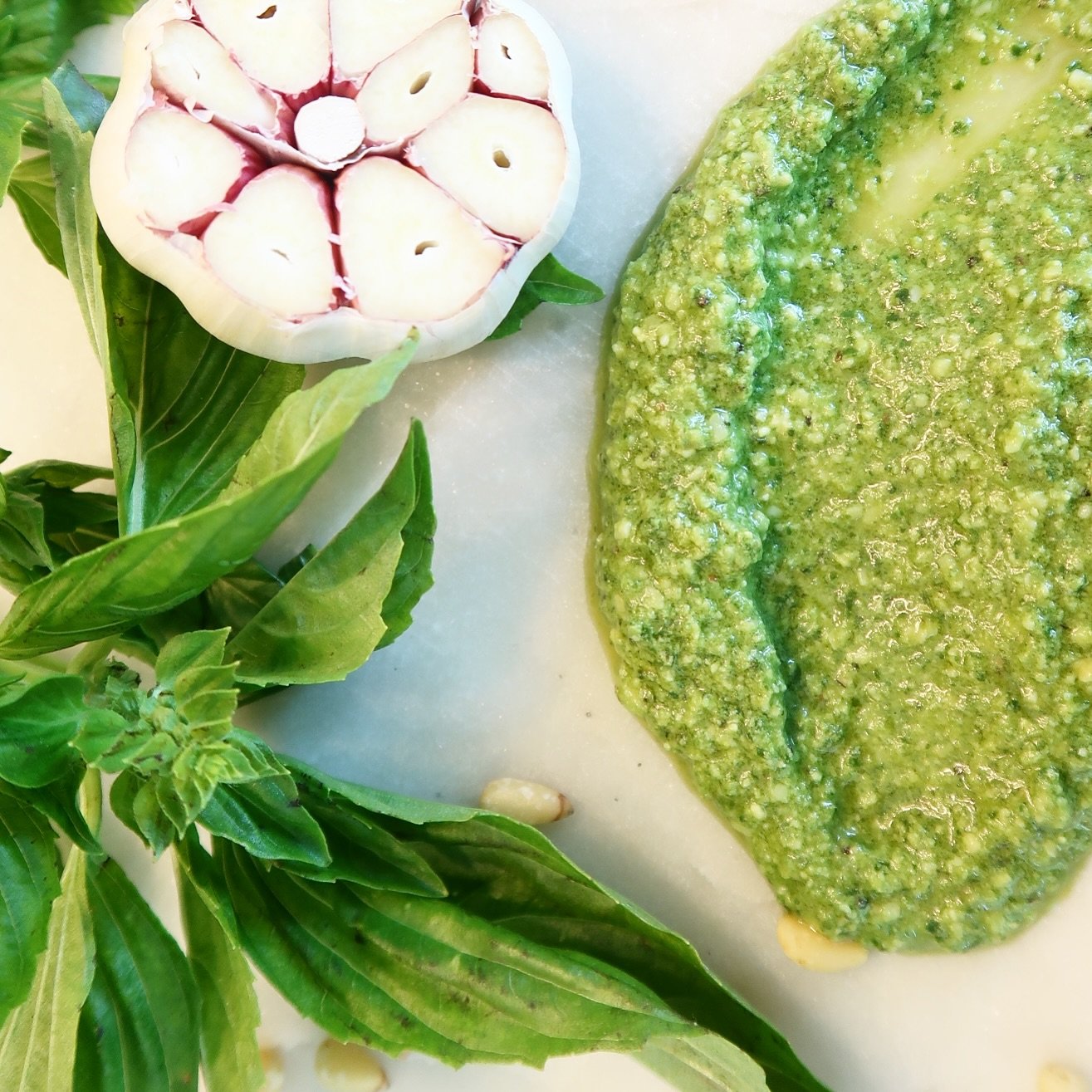 NEW SALAD CREATION COMING JULY 2025!! 👀
Sneak peak of one of the main INGREDIENTS 🧄🌿