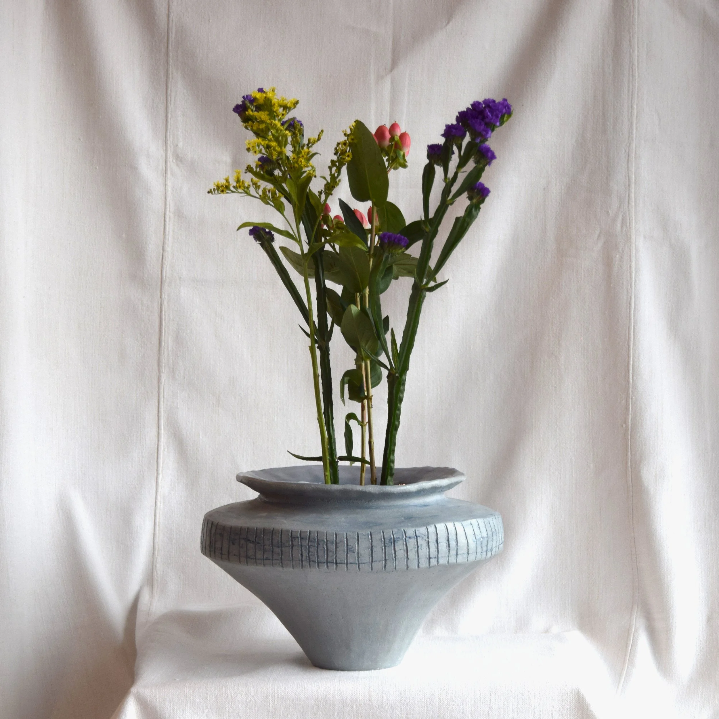 blue vase flower.jpg