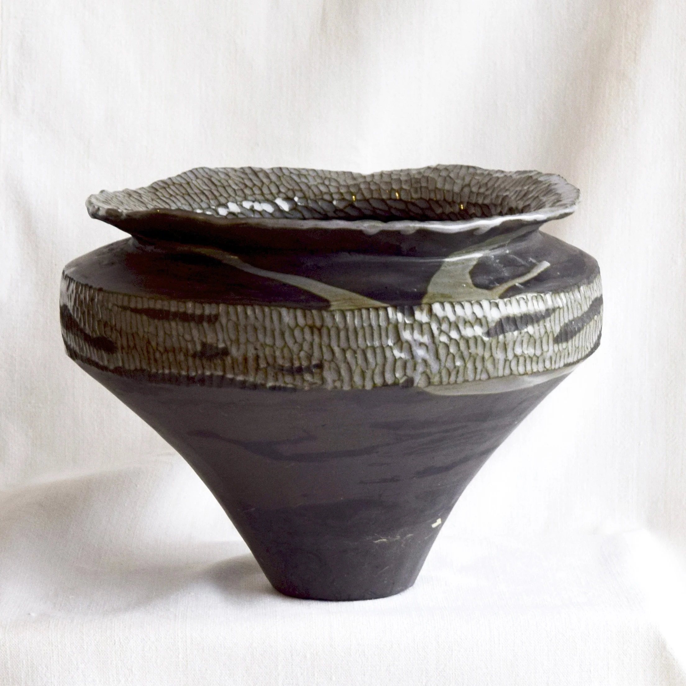 black vase.jpg