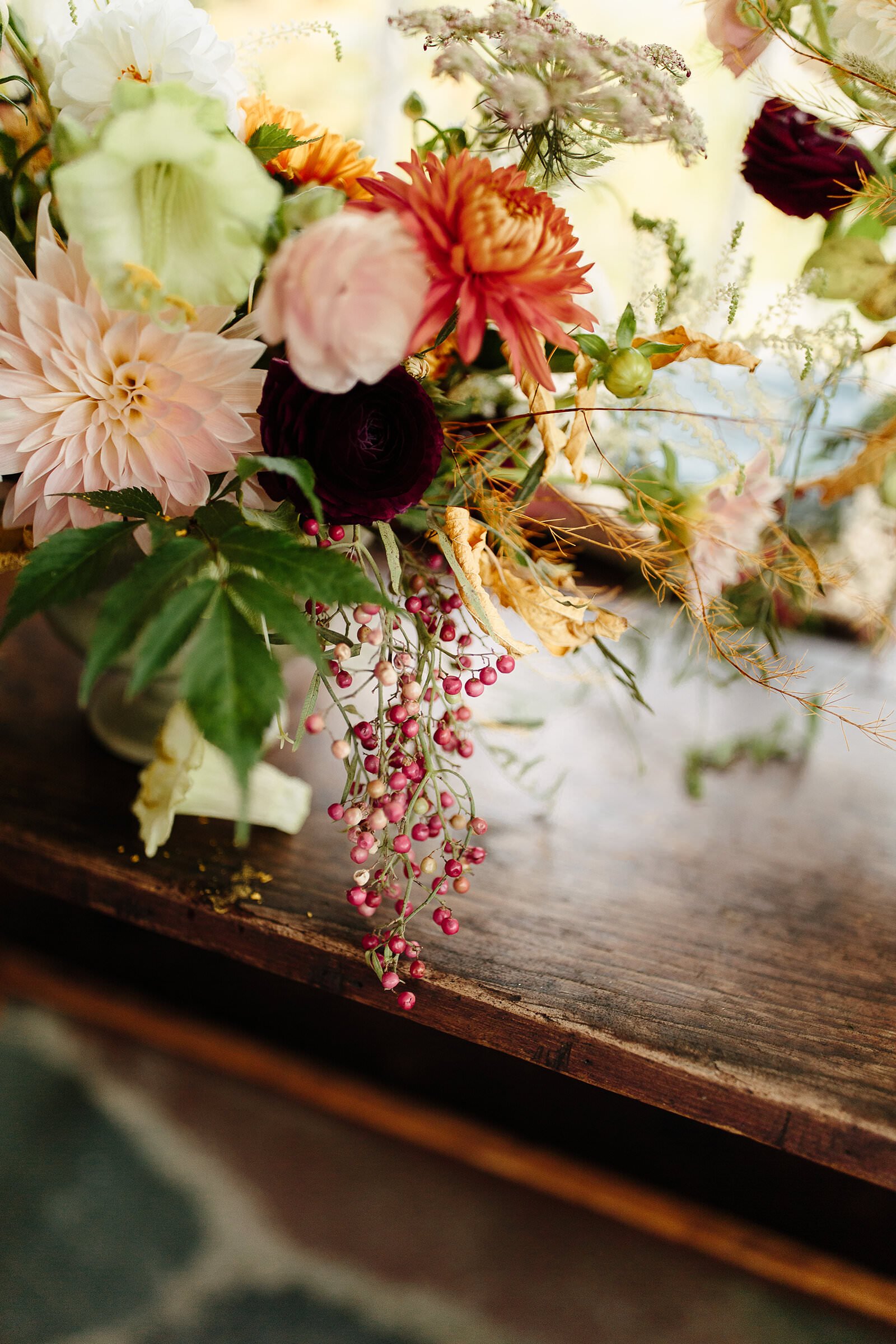 Wedding-Florals-from-Diddle-and-Zen-for-New-England-Destination-Wedding01.jpg