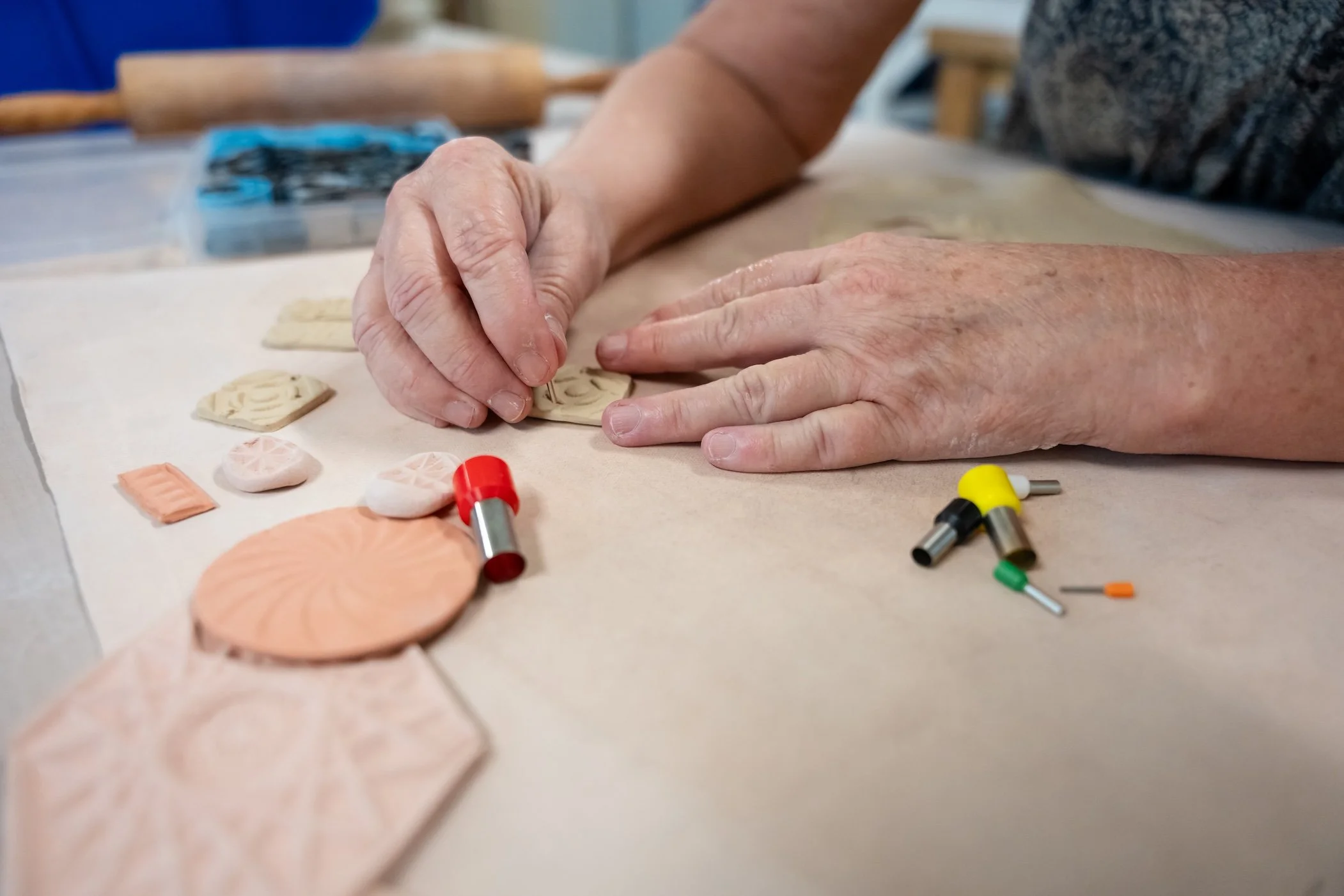 Making stoneware jewelry at Staunton Clayground