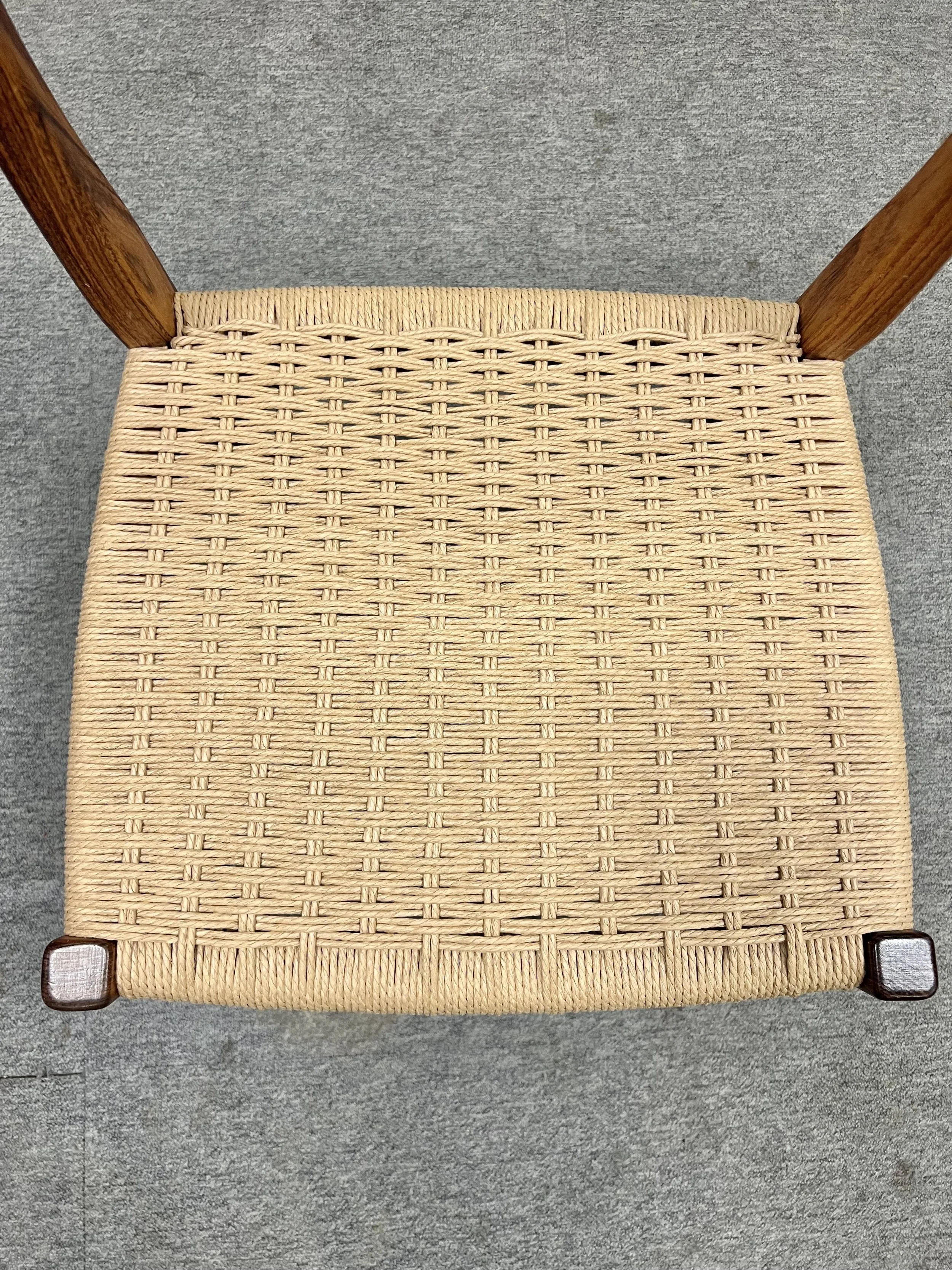 Stol, Svegards, med dansk flätning av pappsnöre